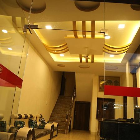 Hotel Krishna Palace Udajpur Zewnętrze zdjęcie