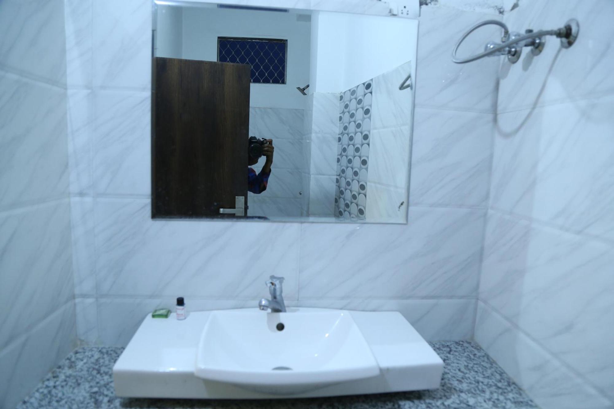 Hotel Krishna Palace Udajpur Zewnętrze zdjęcie