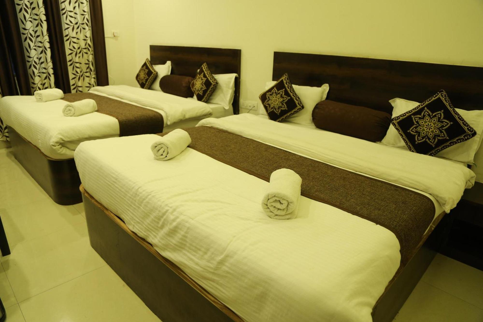 Hotel Krishna Palace Udajpur Zewnętrze zdjęcie