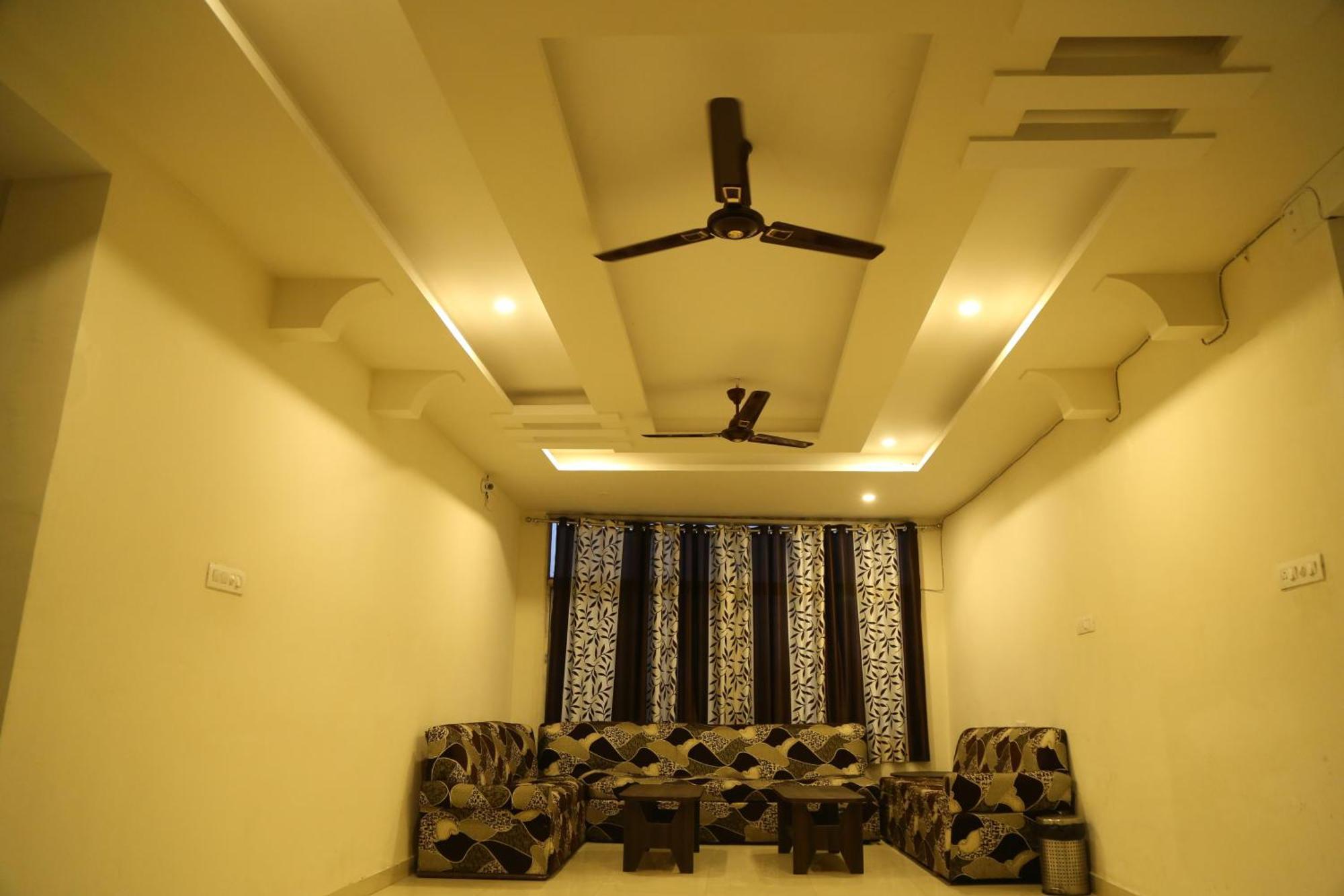 Hotel Krishna Palace Udajpur Zewnętrze zdjęcie