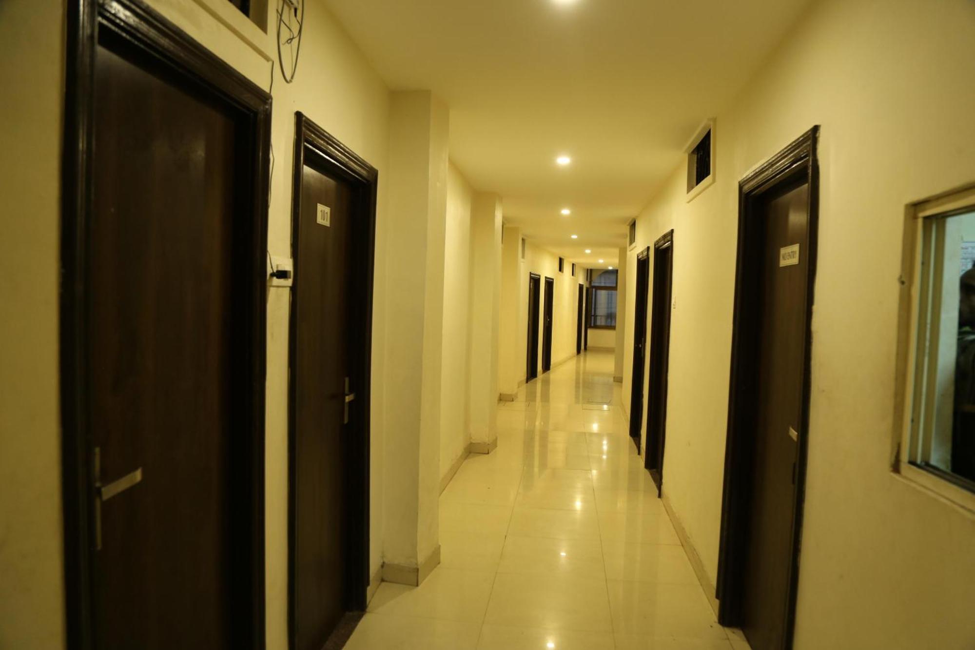 Hotel Krishna Palace Udajpur Zewnętrze zdjęcie