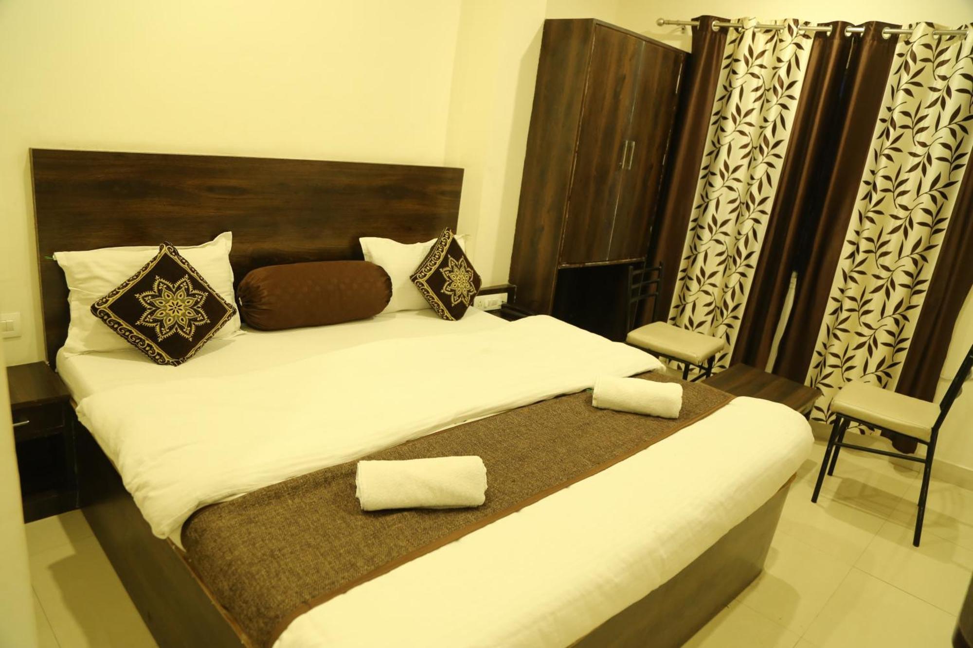 Hotel Krishna Palace Udajpur Zewnętrze zdjęcie