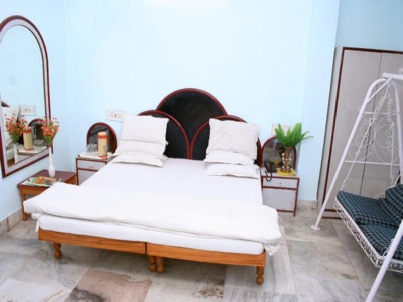 Hotel Krishna Palace Udajpur Zewnętrze zdjęcie