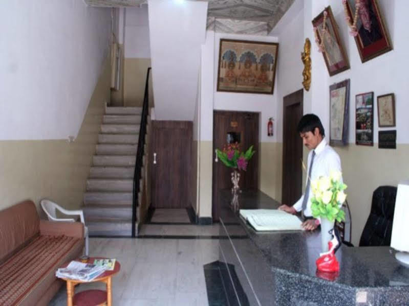 Hotel Krishna Palace Udajpur Zewnętrze zdjęcie