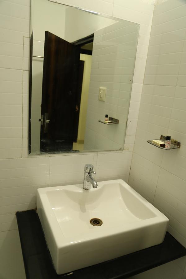 Hotel Krishna Palace Udajpur Zewnętrze zdjęcie