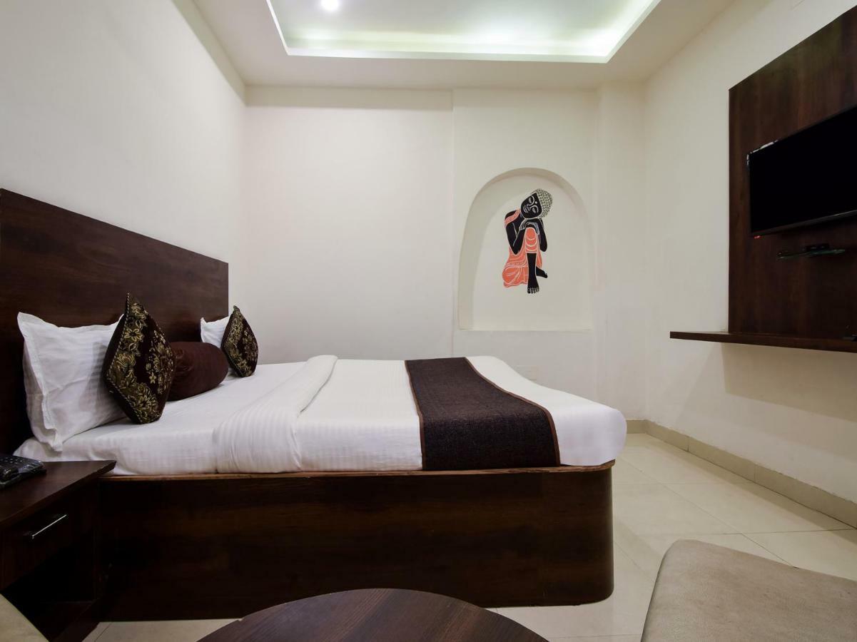 Hotel Krishna Palace Udajpur Zewnętrze zdjęcie