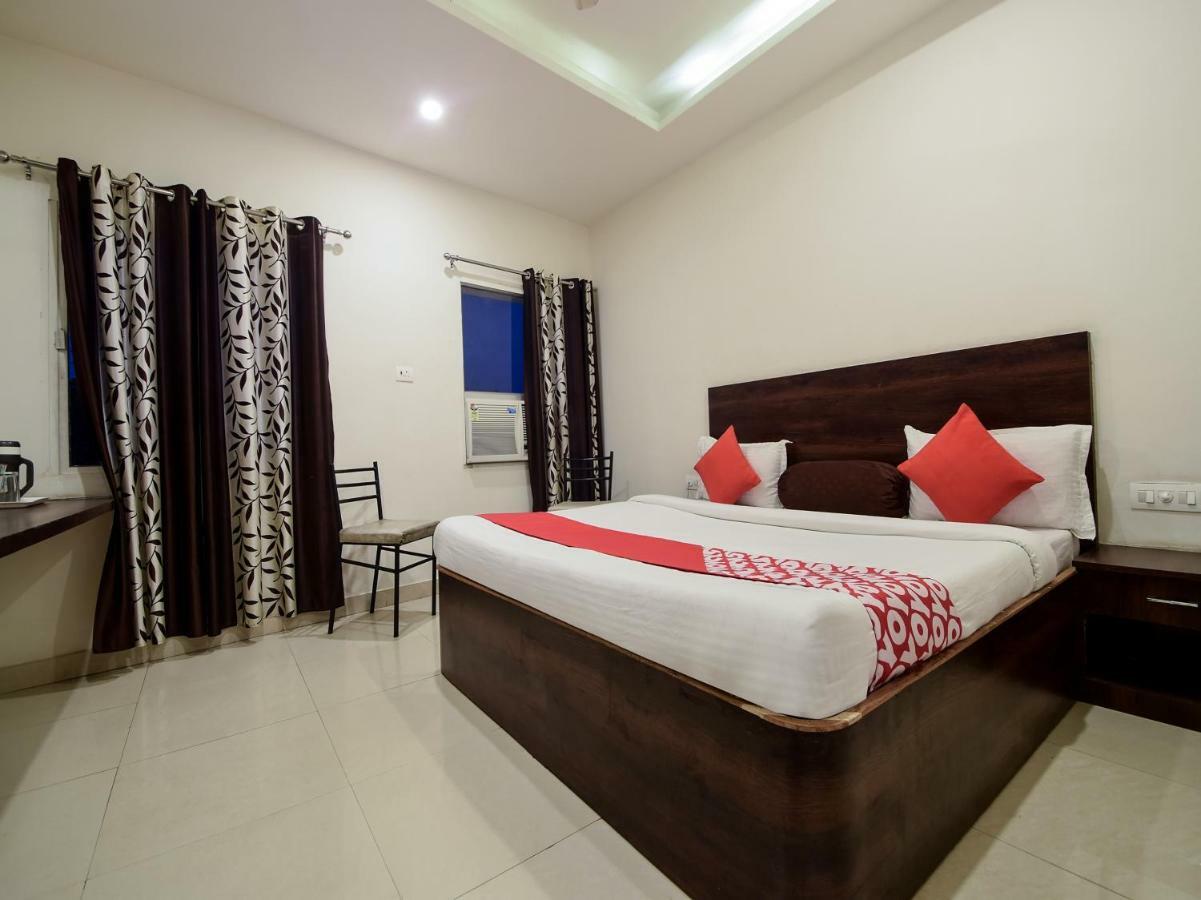 Hotel Krishna Palace Udajpur Zewnętrze zdjęcie