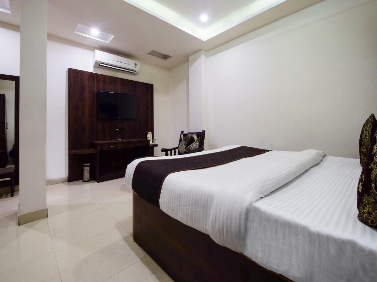 Hotel Krishna Palace Udajpur Zewnętrze zdjęcie