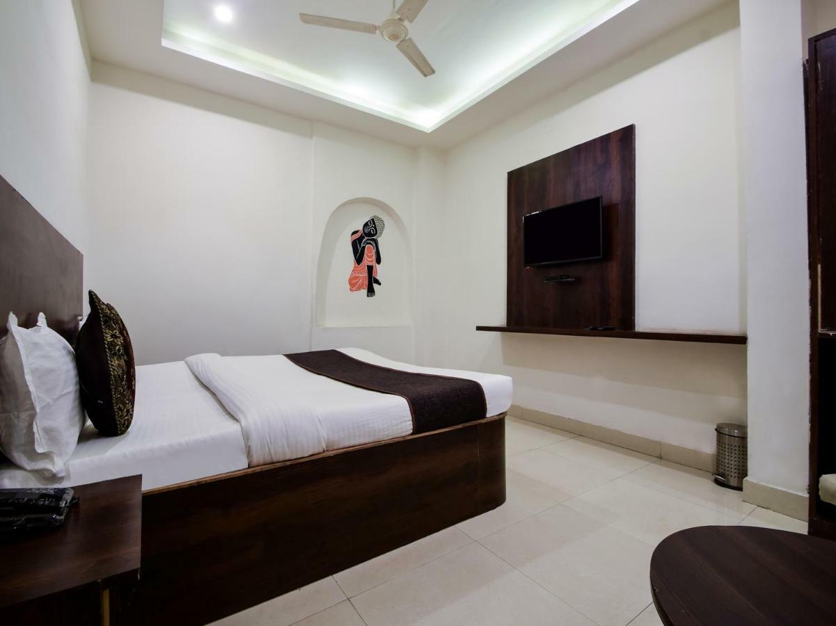 Hotel Krishna Palace Udajpur Zewnętrze zdjęcie