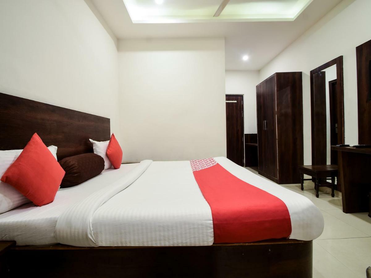 Hotel Krishna Palace Udajpur Zewnętrze zdjęcie
