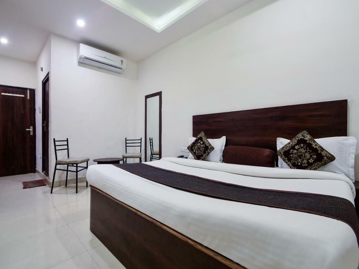 Hotel Krishna Palace Udajpur Zewnętrze zdjęcie
