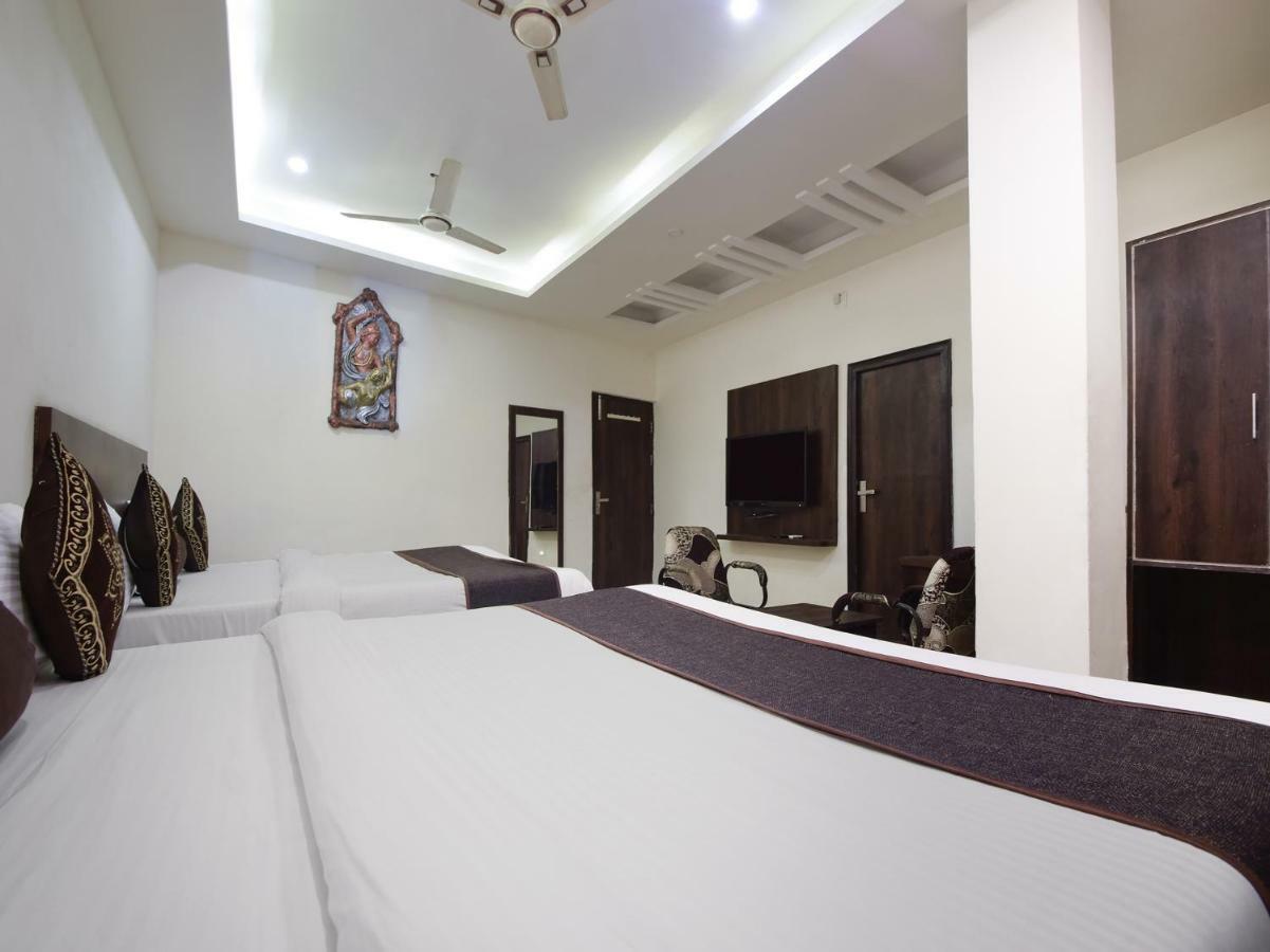 Hotel Krishna Palace Udajpur Zewnętrze zdjęcie