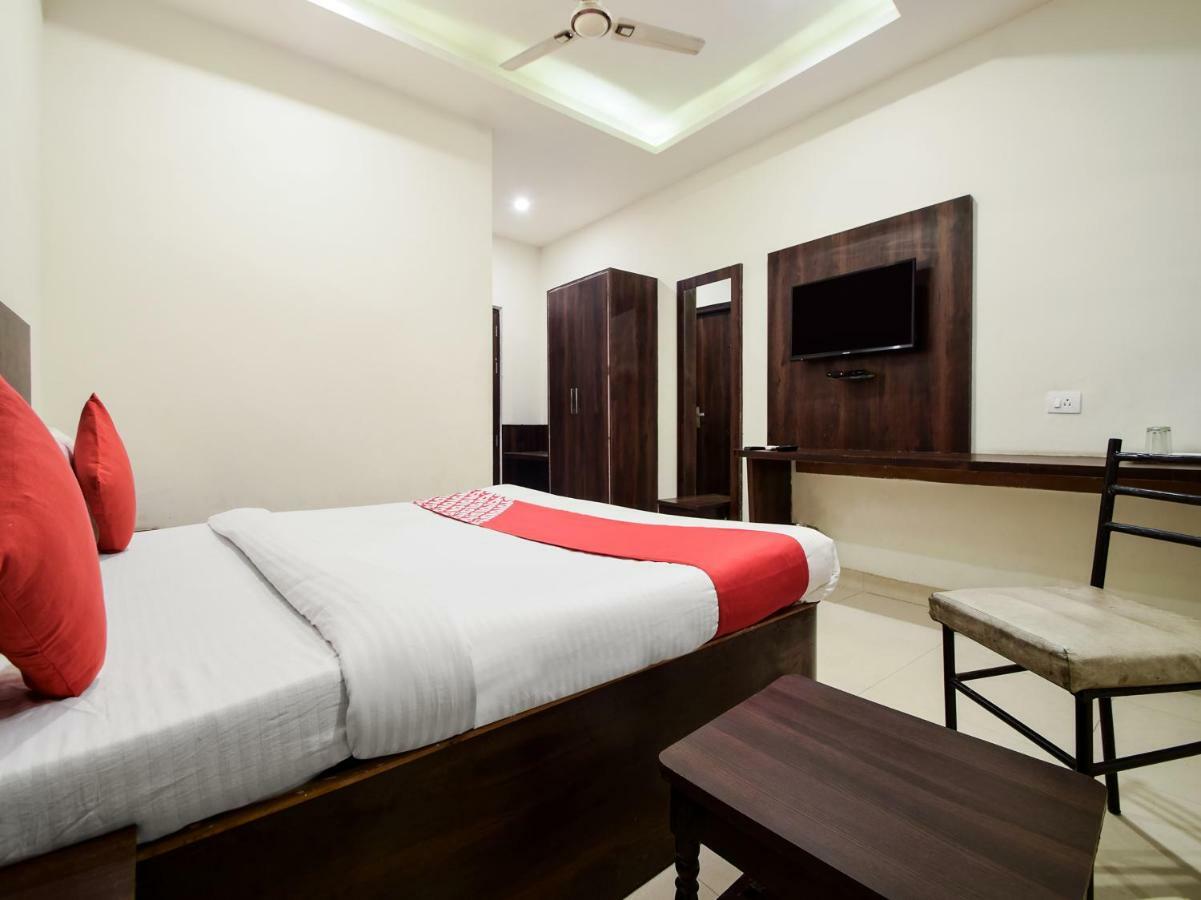 Hotel Krishna Palace Udajpur Zewnętrze zdjęcie