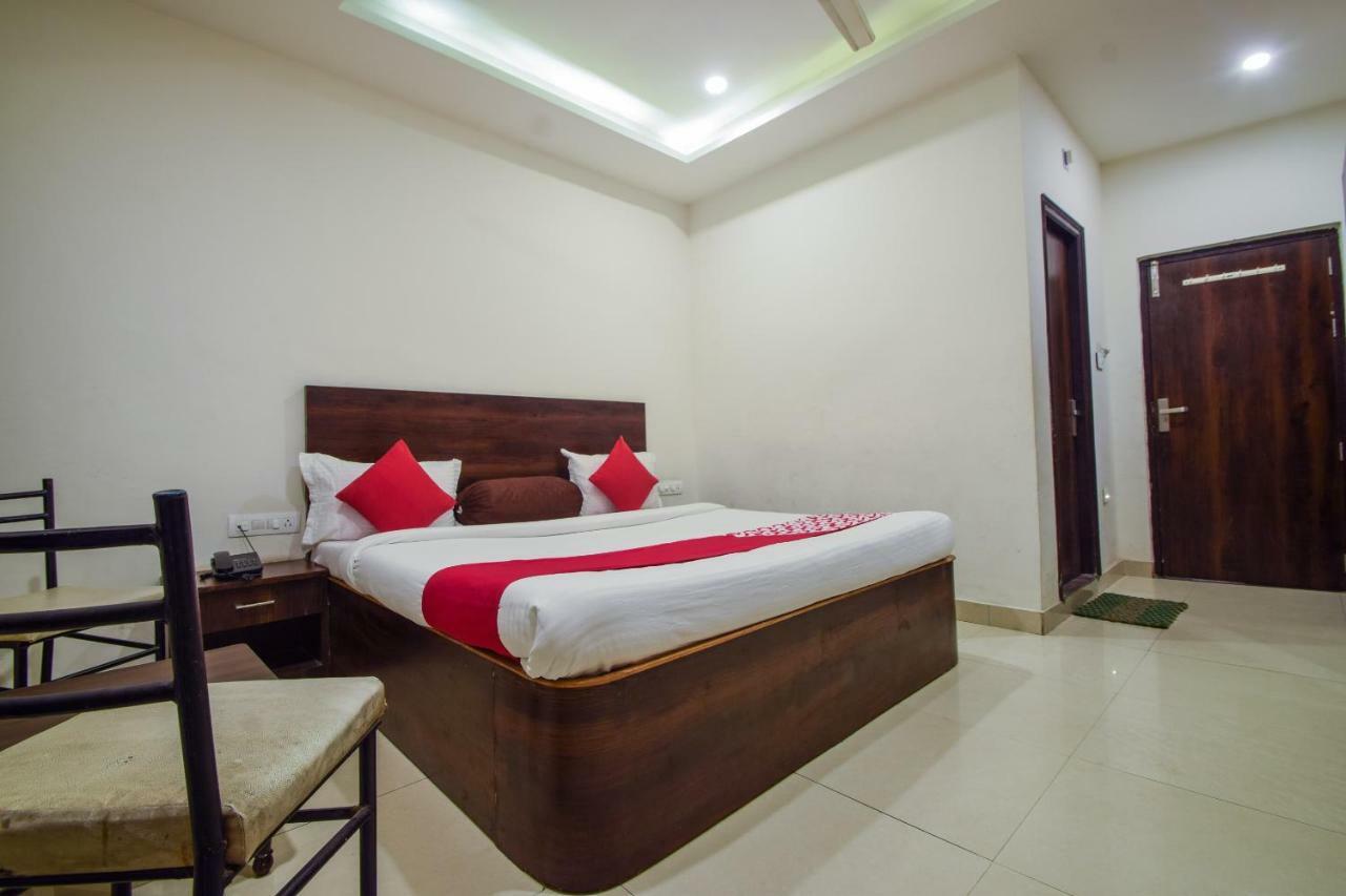 Hotel Krishna Palace Udajpur Zewnętrze zdjęcie