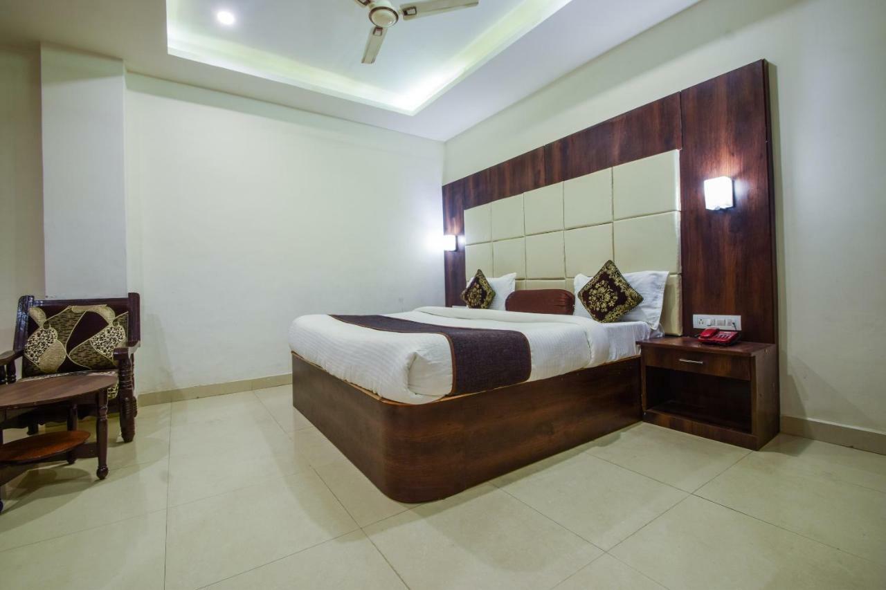 Hotel Krishna Palace Udajpur Zewnętrze zdjęcie