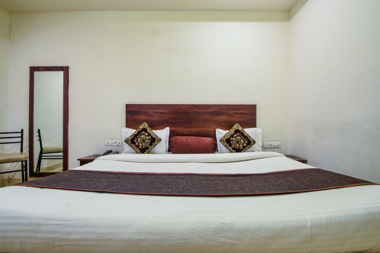 Hotel Krishna Palace Udajpur Zewnętrze zdjęcie