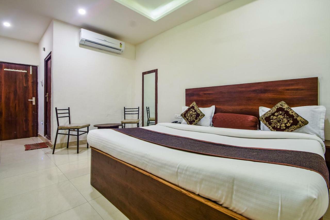 Hotel Krishna Palace Udajpur Zewnętrze zdjęcie