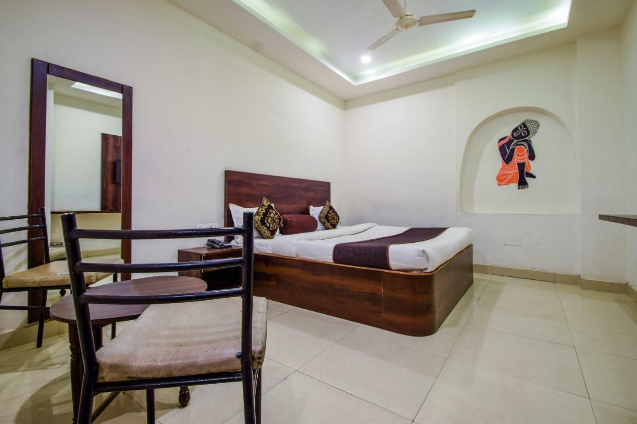 Hotel Krishna Palace Udajpur Zewnętrze zdjęcie